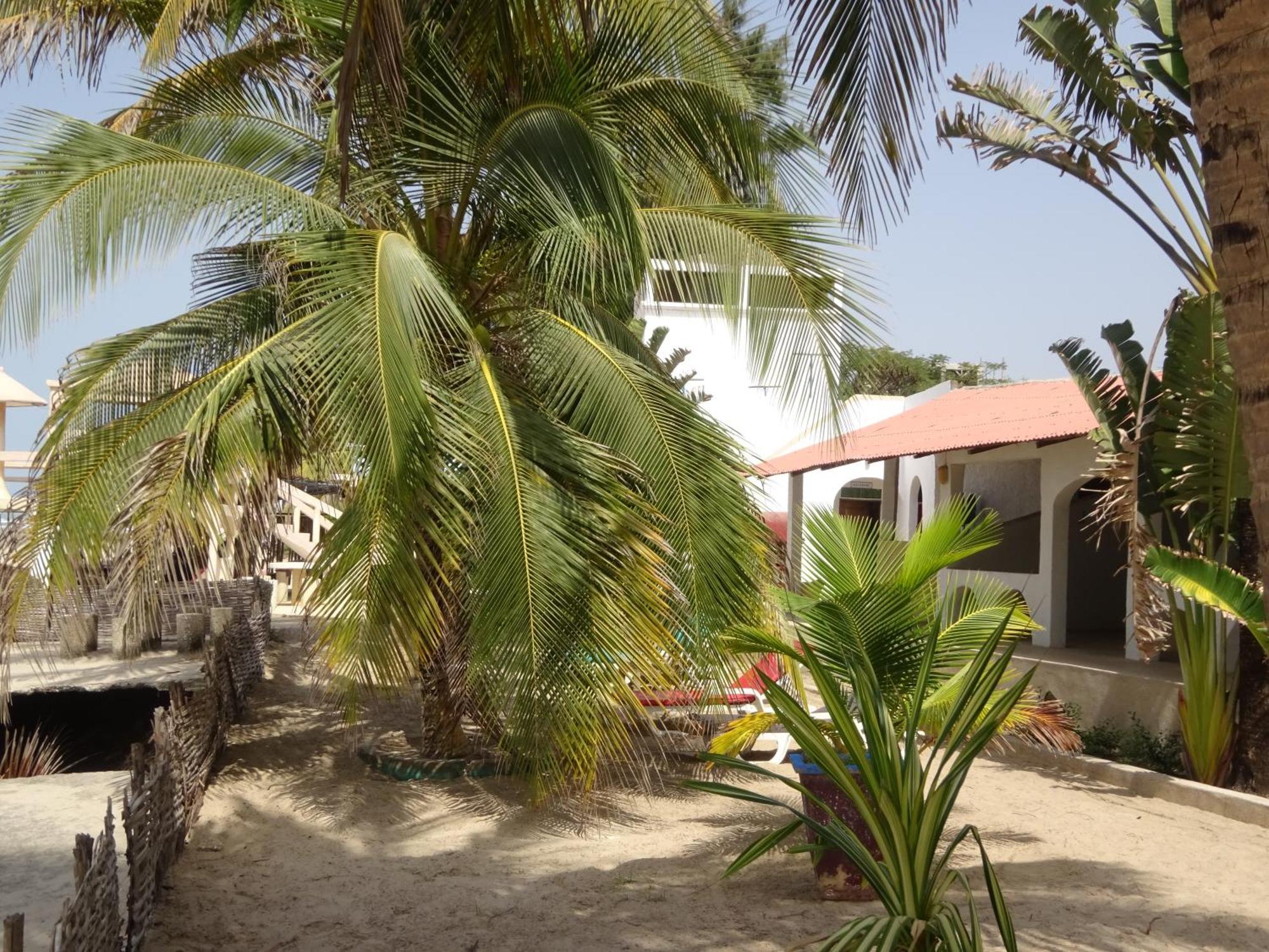 Hotel Du Bar De La Mer Cap Skirring Kabrousse エクステリア 写真