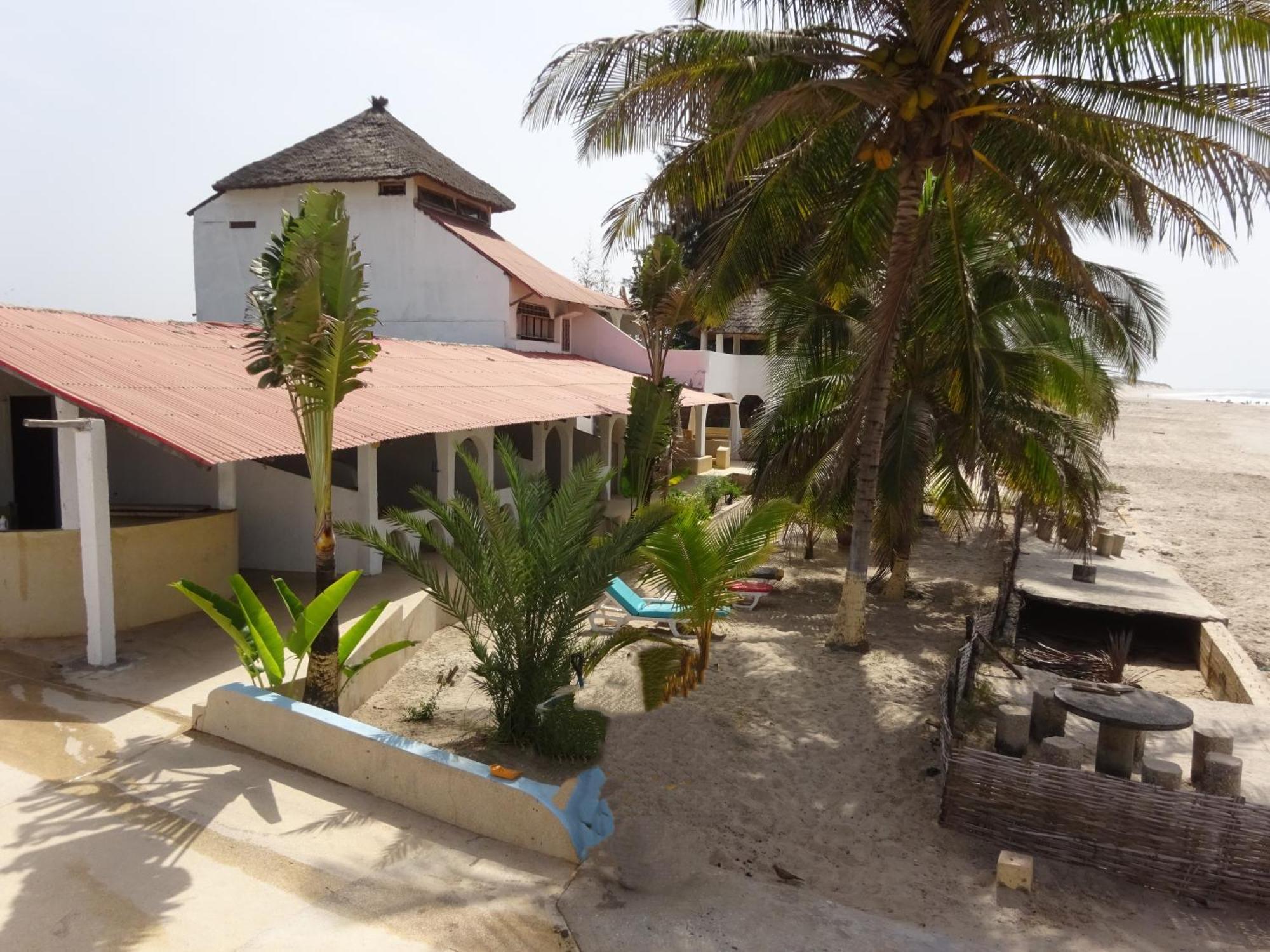 Hotel Du Bar De La Mer Cap Skirring Kabrousse エクステリア 写真
