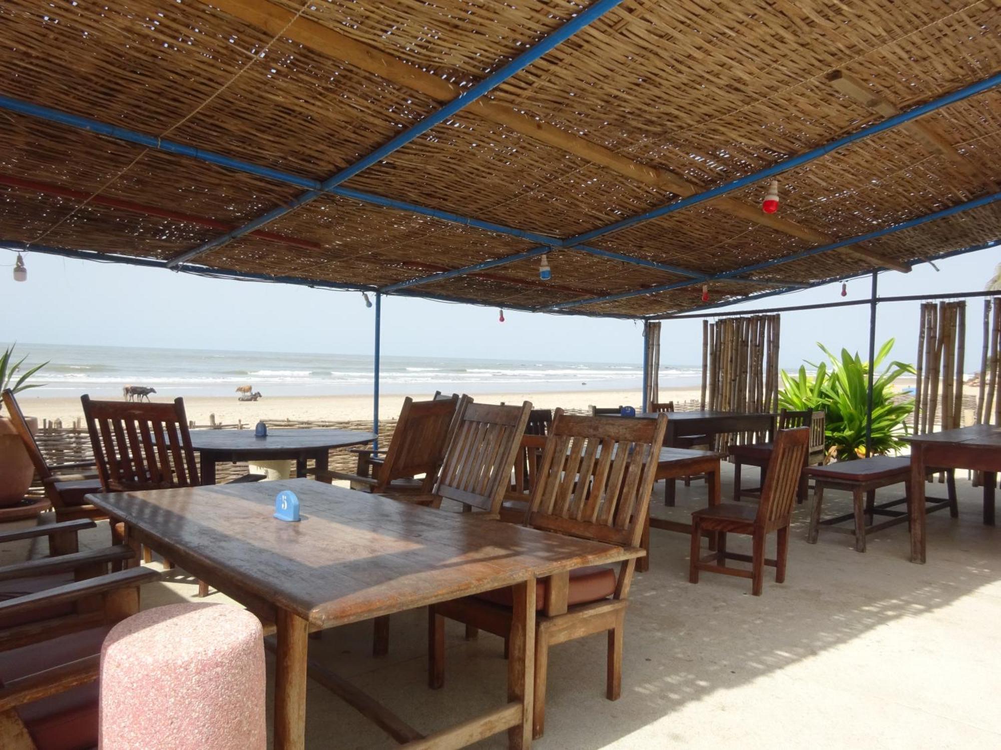 Hotel Du Bar De La Mer Cap Skirring Kabrousse エクステリア 写真